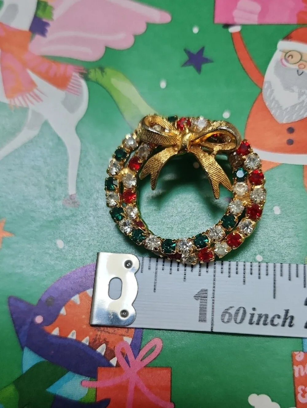 Christmas In July!! Festive Gold Wreath Brooch with Red, Green & White Stones